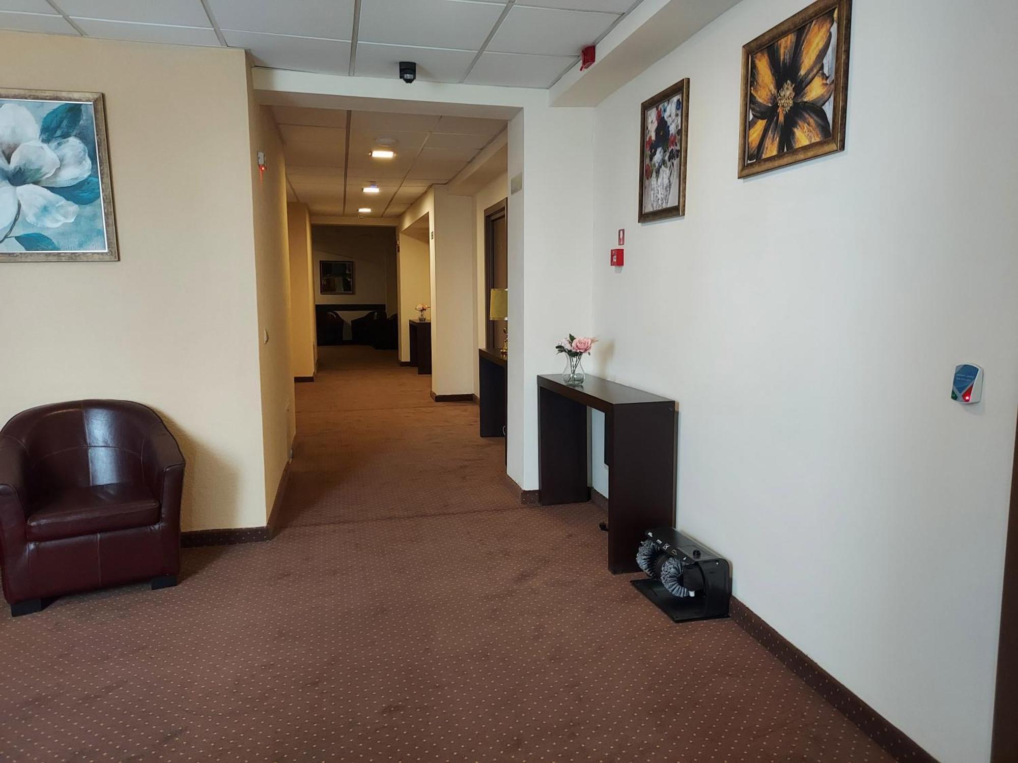 C&c Karo Hotel