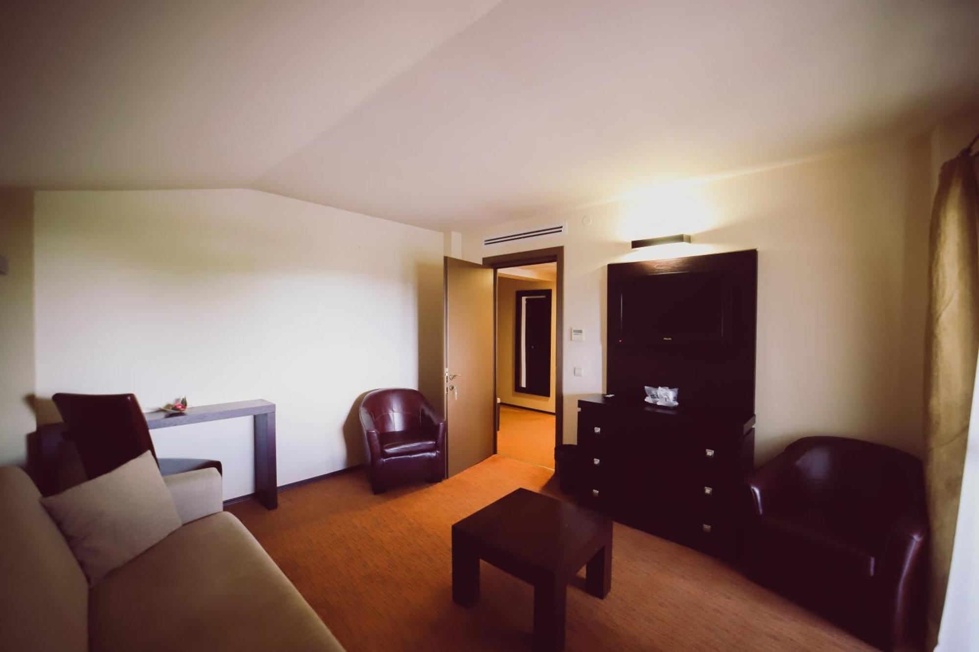 Hotel C&c Karo