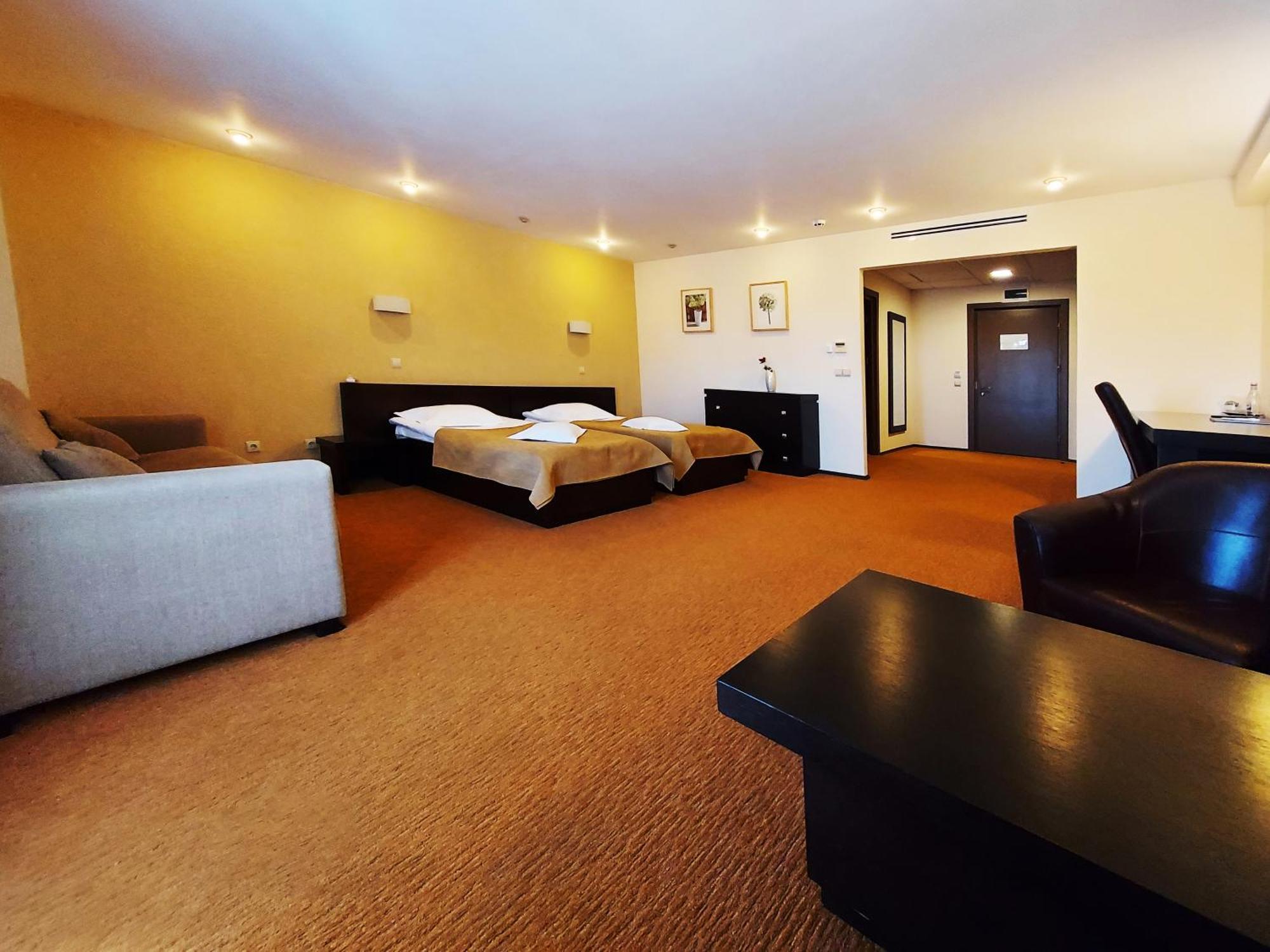 C&c Karo Hotel Bacău